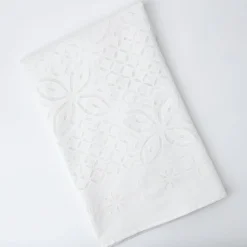 Mrs. Alice Tablecloths|Applique White Tablecloth
