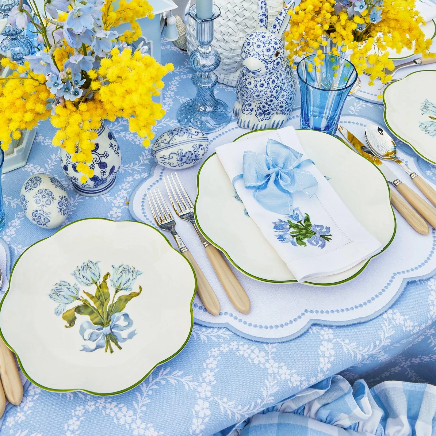 Mrs. Alice Starter Plates|Blue Tulip Starter Plates (Set Of 4)