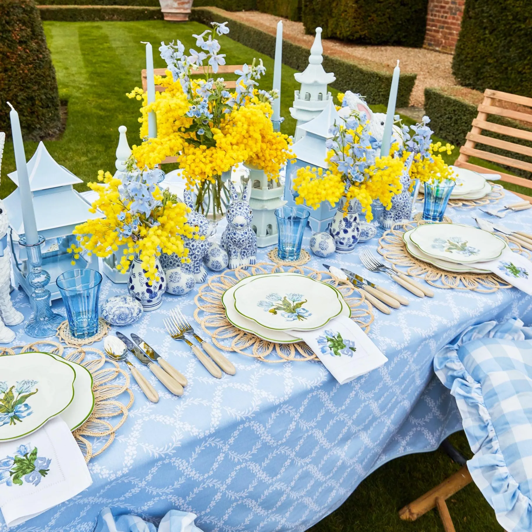 Mrs. Alice Starter Plates|Blue Tulip Starter Plates (Set Of 4)