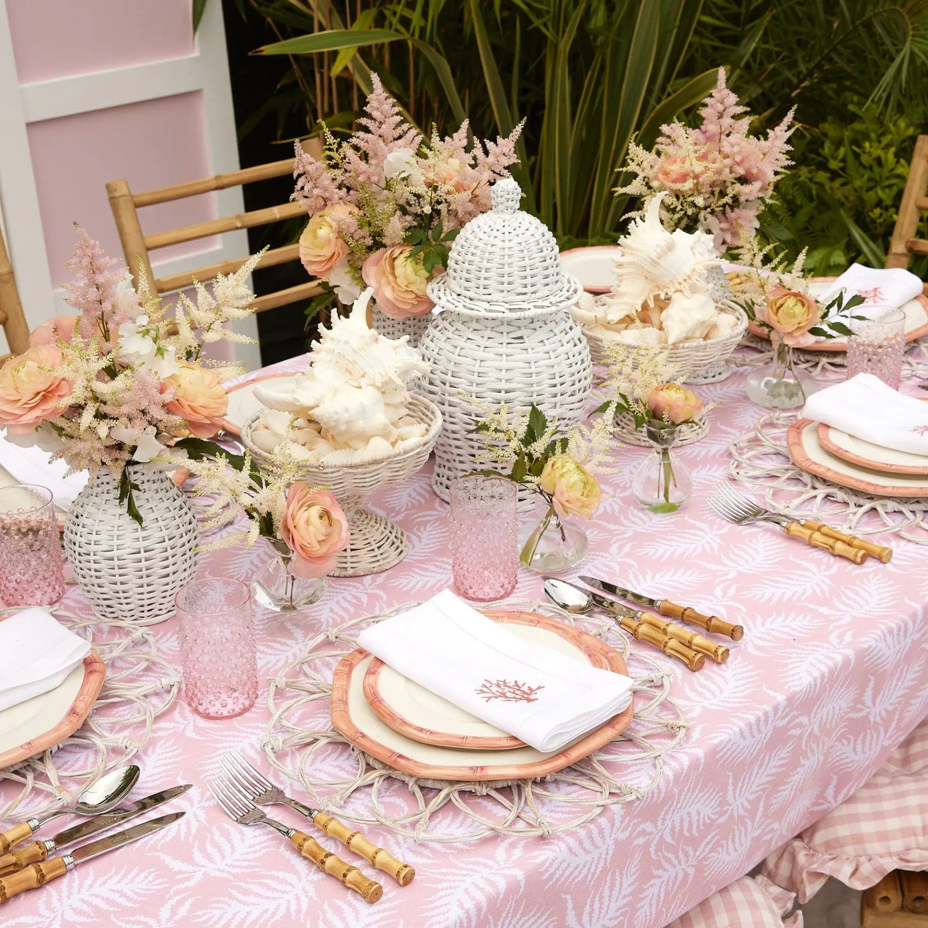 Mrs. Alice Napkins|Coral Linen Napkins (Set Of 4)