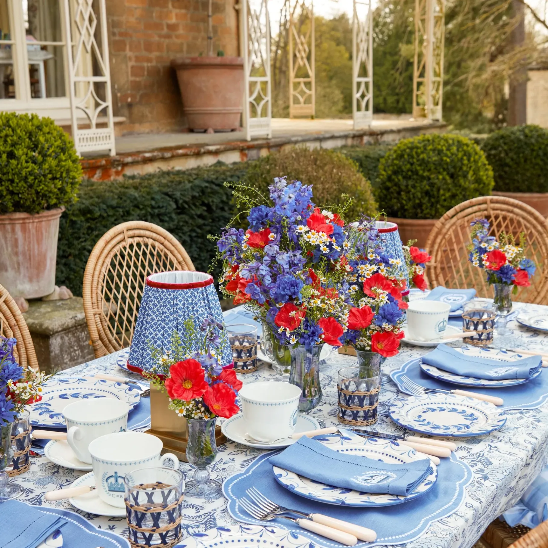 Mrs. Alice Dinner Plates|Elizabeth Garland Dinner & Starter Plates (Set Of 8)