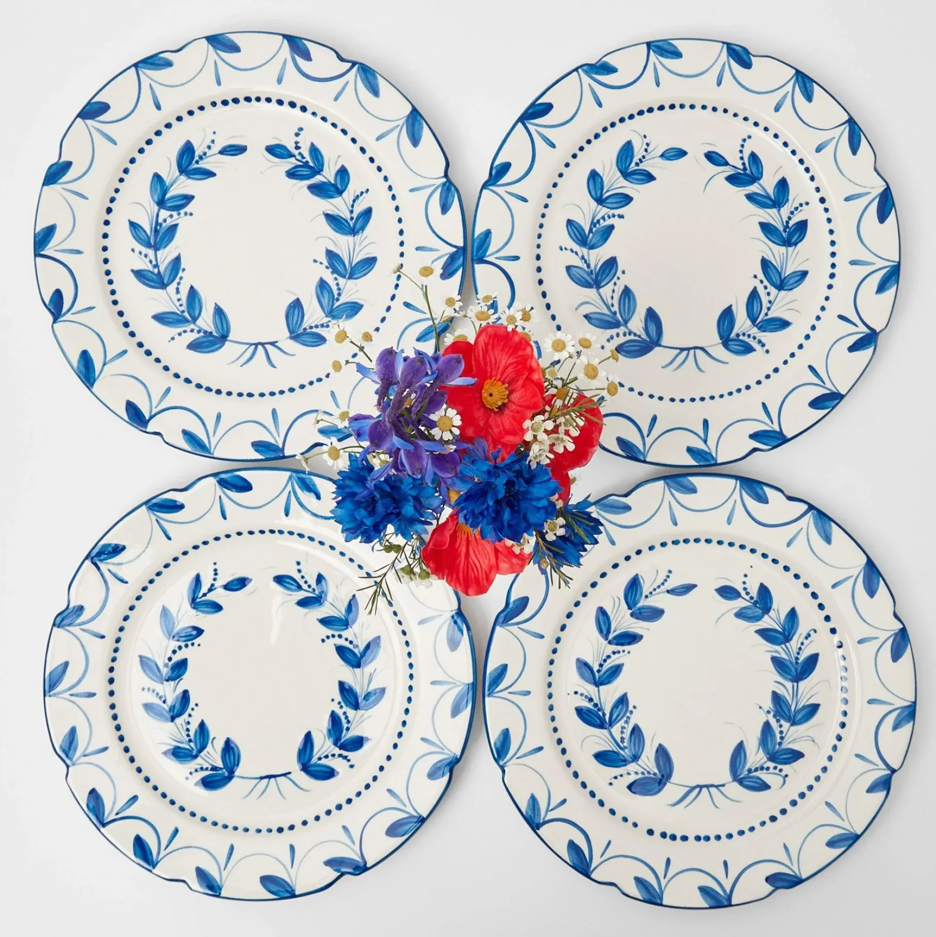 Mrs. Alice Crockery Sets|Elizabeth Garland Dinner Plates (Set Of 4)