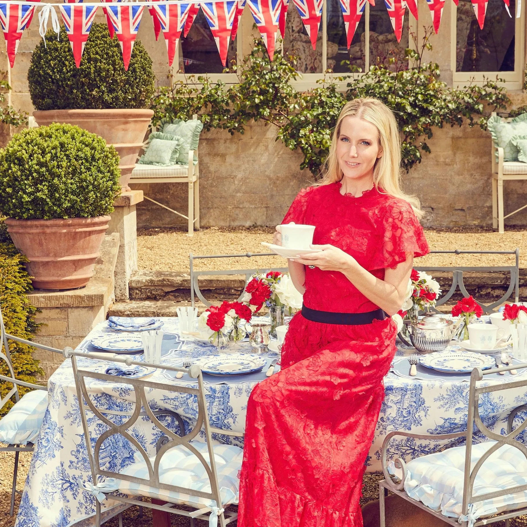 Mrs. Alice Crockery Sets|Elizabeth Garland Dinner Plates (Set Of 4)