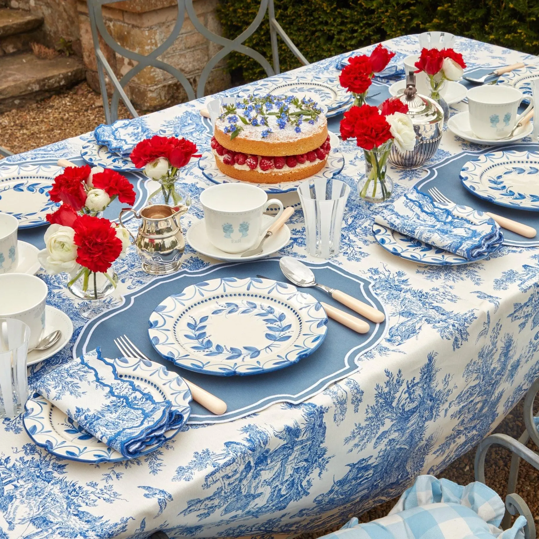 Mrs. Alice Crockery Sets|Elizabeth Garland Dinner Plates (Set Of 4)