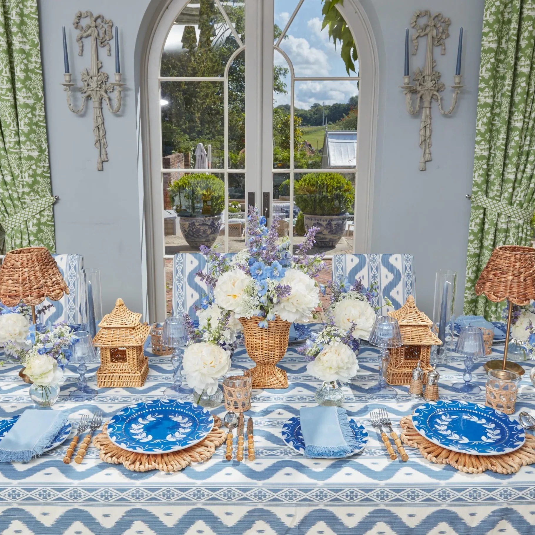 Mrs. Alice Dinner Plates|French Blue Garland Dinner Plates (Set Of 4)