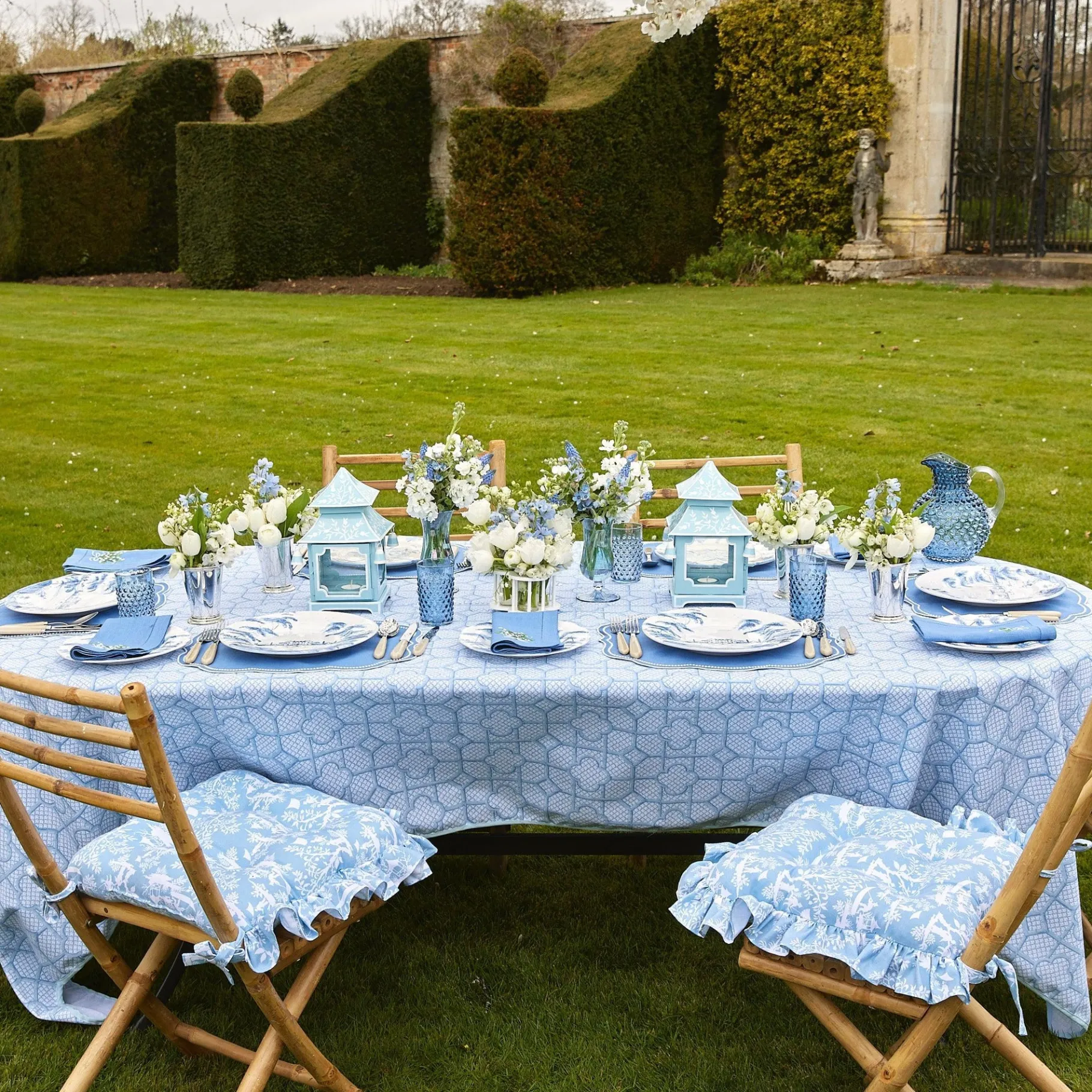 Mrs. Alice Glasses|Hobnail Navy Glasses (Set Of 6)