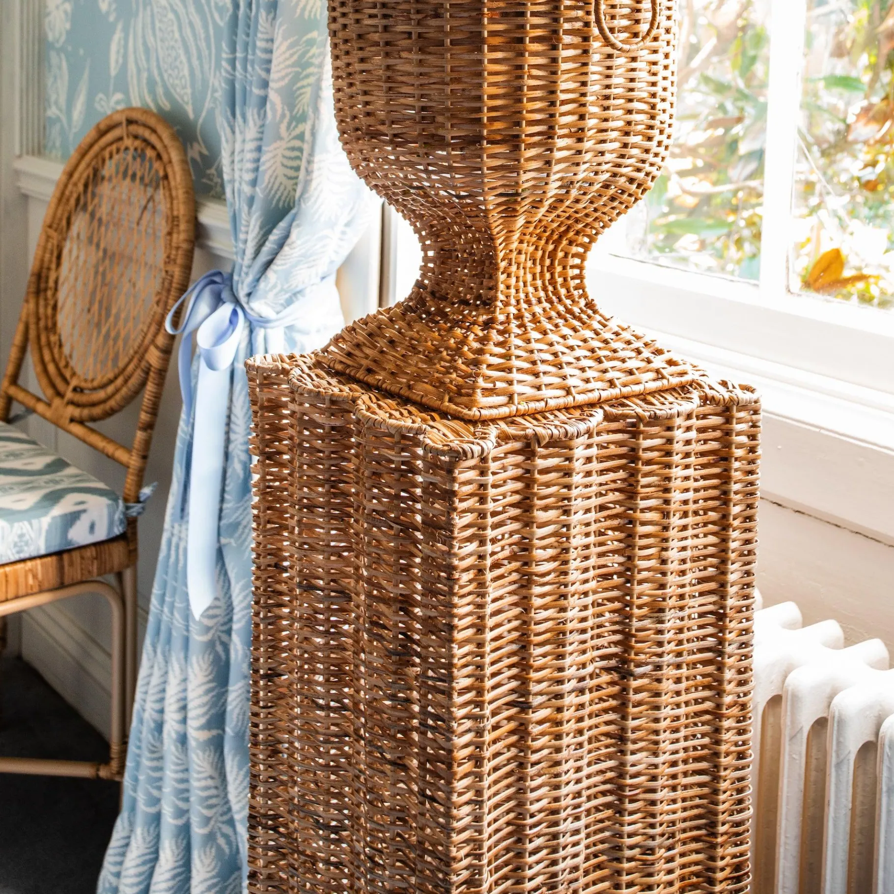 Mrs. Alice Rattan Furniture|Liliana Scalloped Rattan Pedestal And Urn