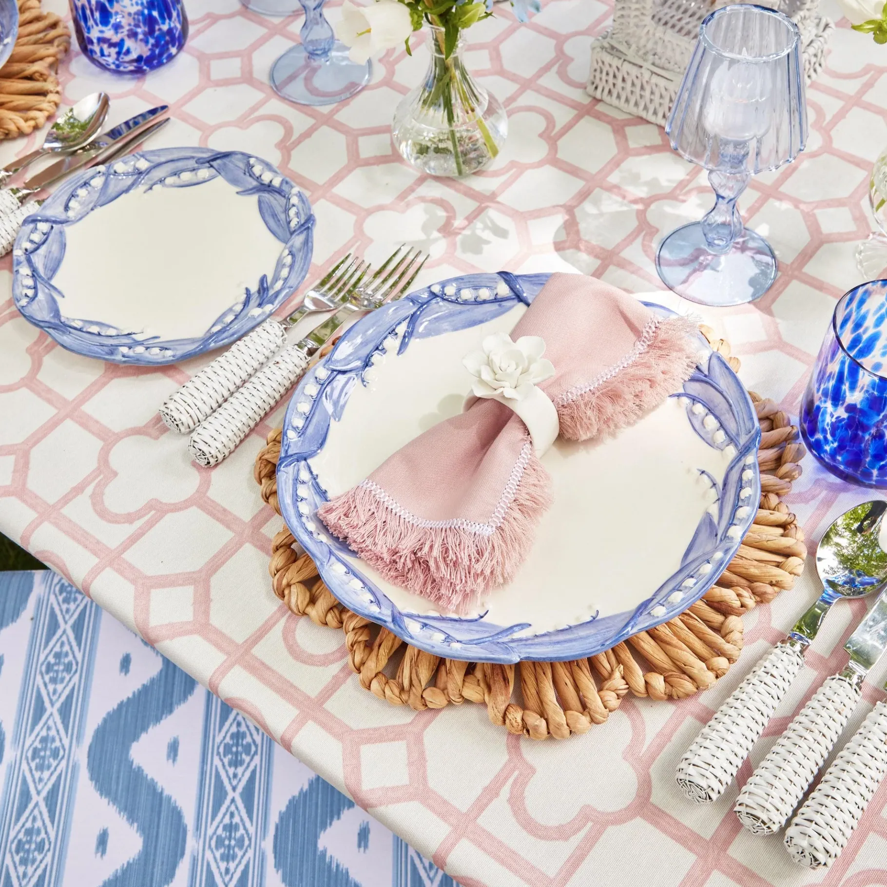 Mrs. Alice Table Linen Sets|Pink Bamboo, Water Hyacinth & Pink Fringe Linen Set