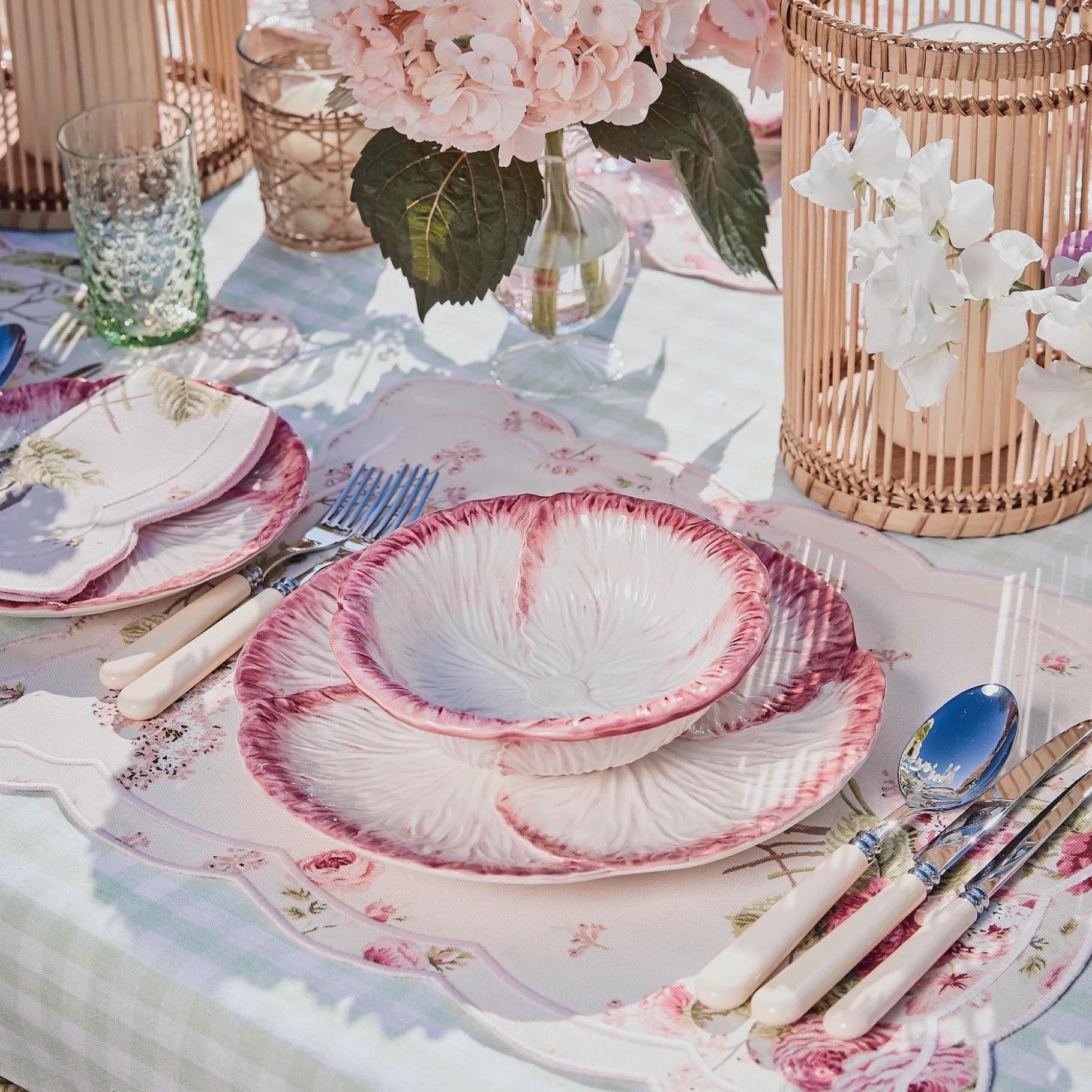 Mrs. Alice Lettuce Crockery|Pink Capri Lettuce Bowl