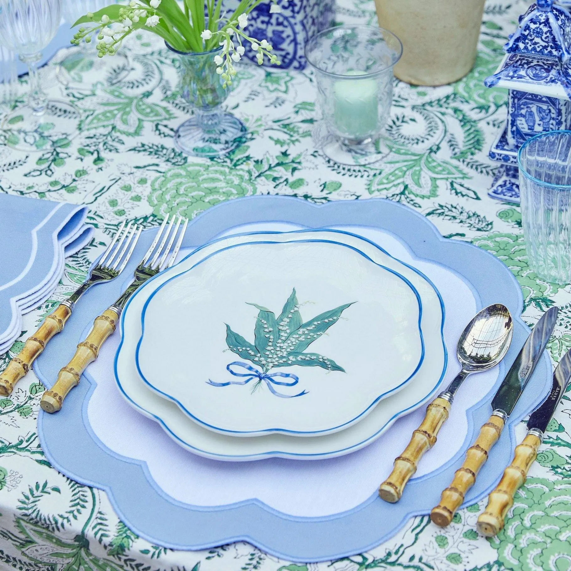 Mrs. Alice Starter Plates|Scalloped Lily Of The Valley Starter Plate