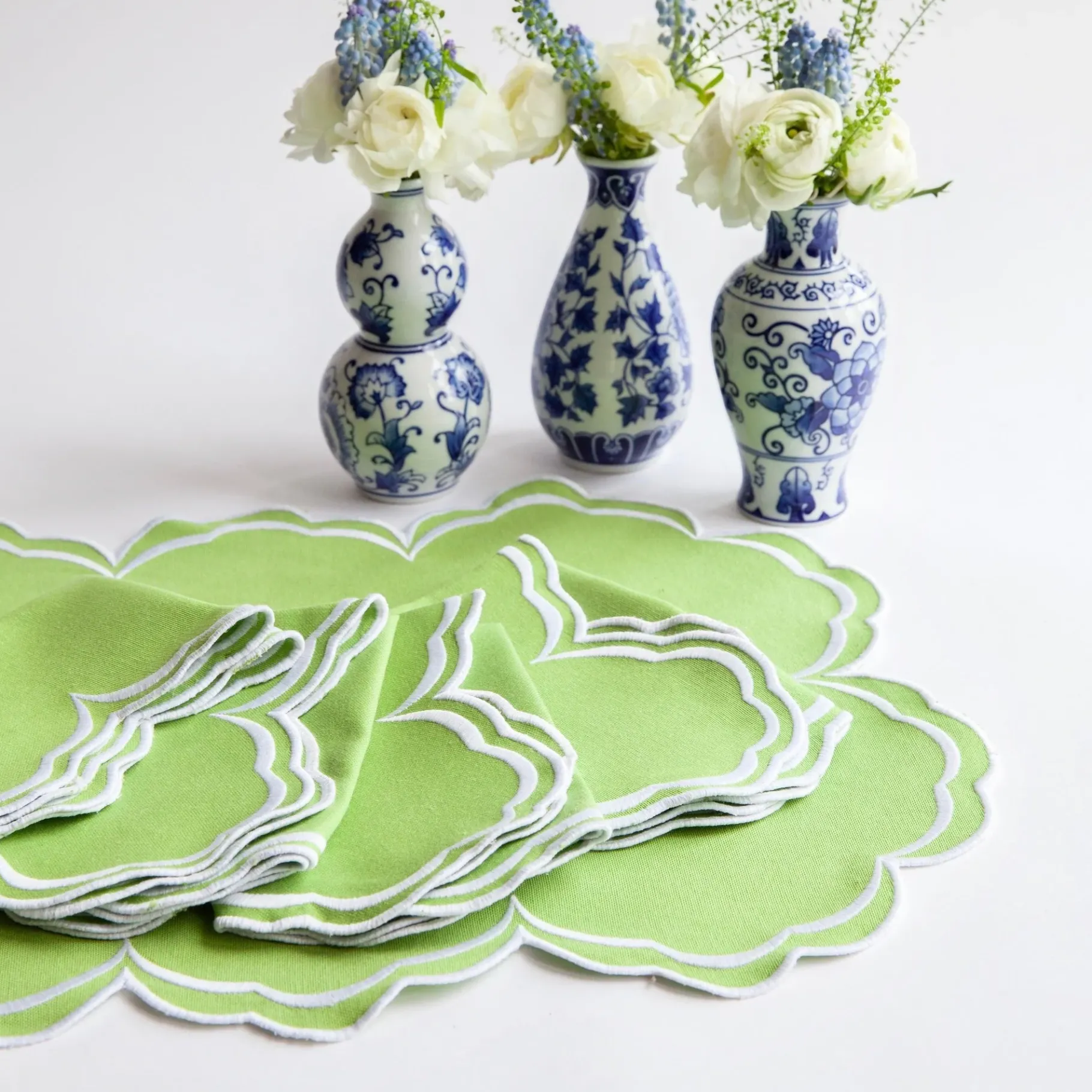 Mrs. Alice Placemats|Serena Apple Green Scalloped Placemats (Set Of 4)