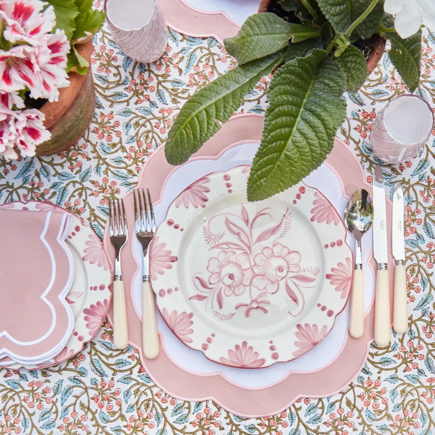 Mrs. Alice Dinner Plates|Seville Pink Gardenia Dinner Plate (Set Of 4)