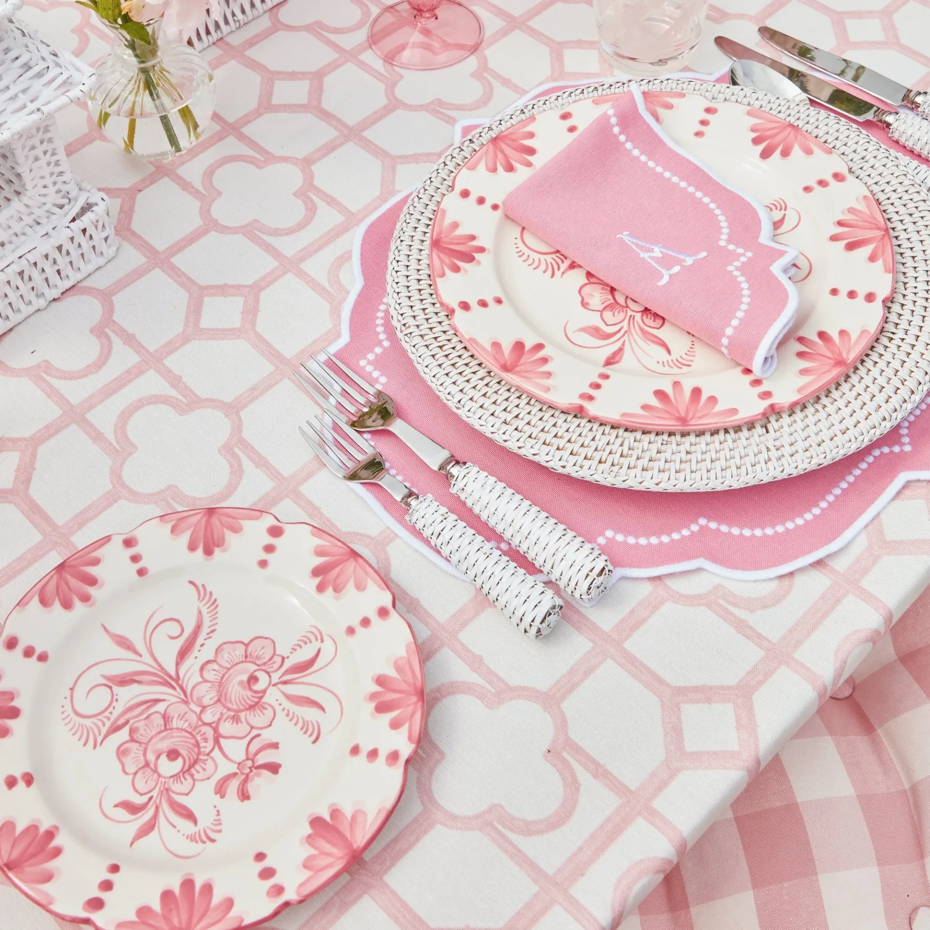 Mrs. Alice Starter Plates|Seville Pink Gardenia Starter Plate (Set Of 4)