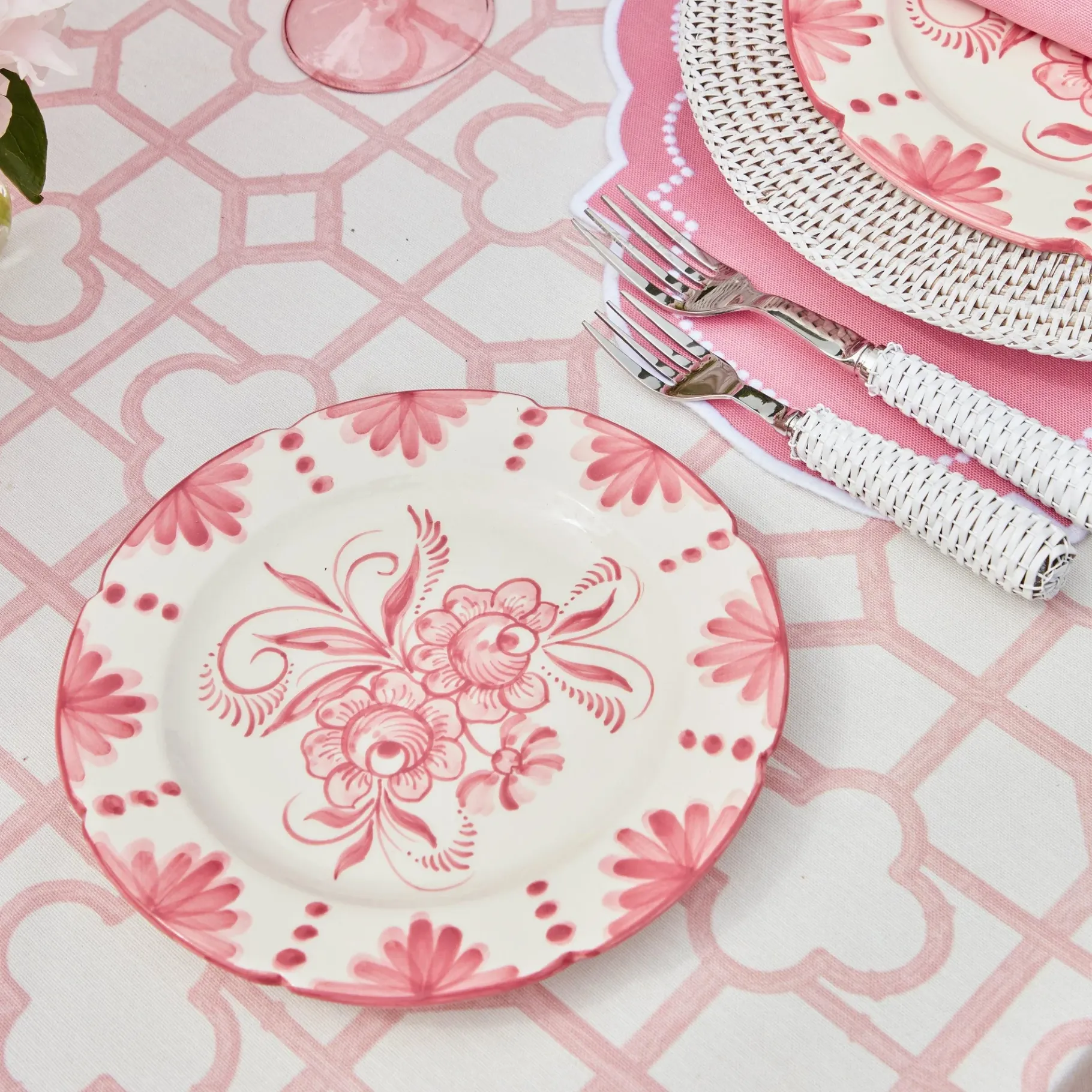 Mrs. Alice Starter Plates|Seville Pink Gardenia Starter Plate (Set Of 4)