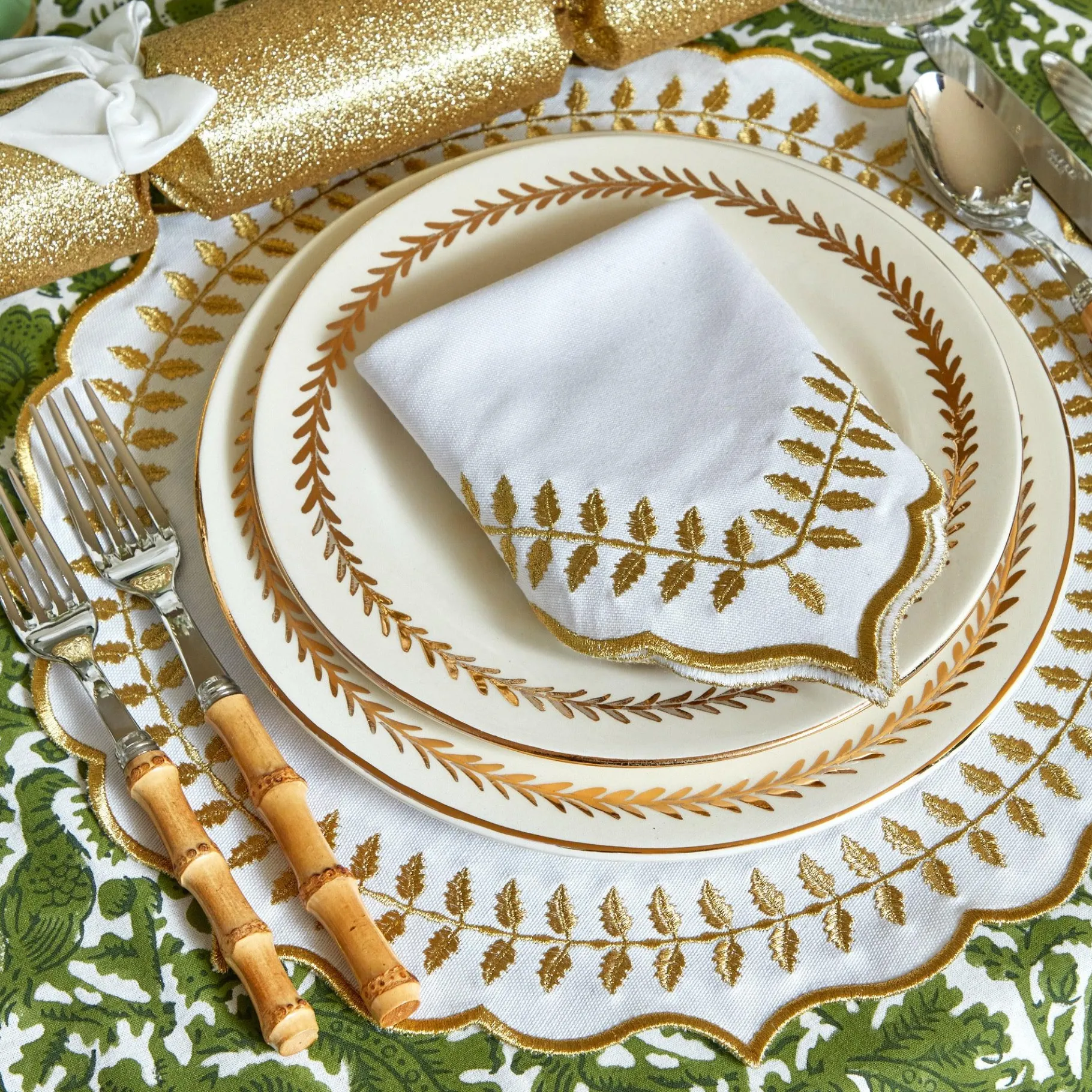 Mrs. Alice Napkins|White & Gold Laurel Napkins (Set Of 4)