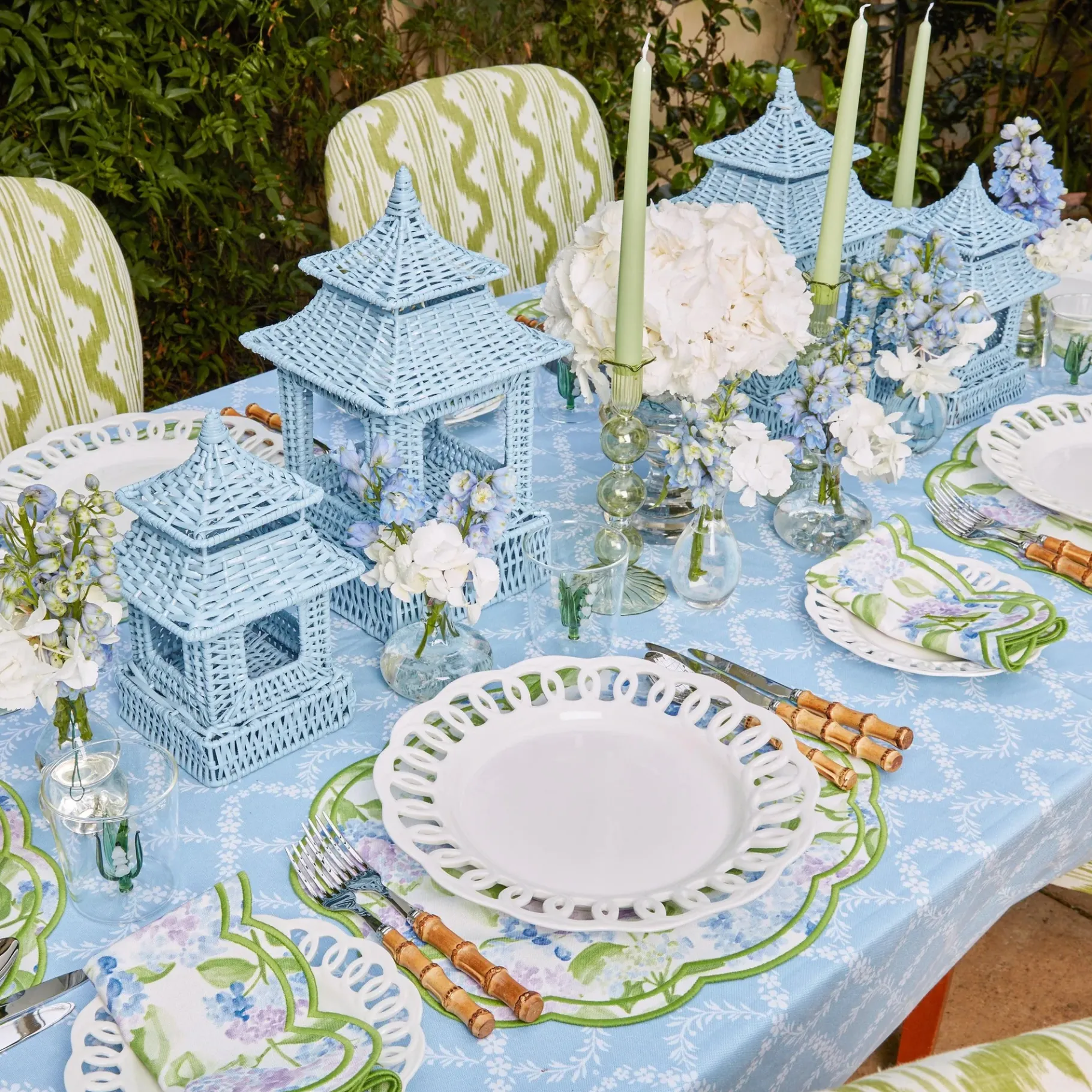 Mrs. Alice Crockery Sets|White Lace Dinner & Starter Plates (Set Of 8)