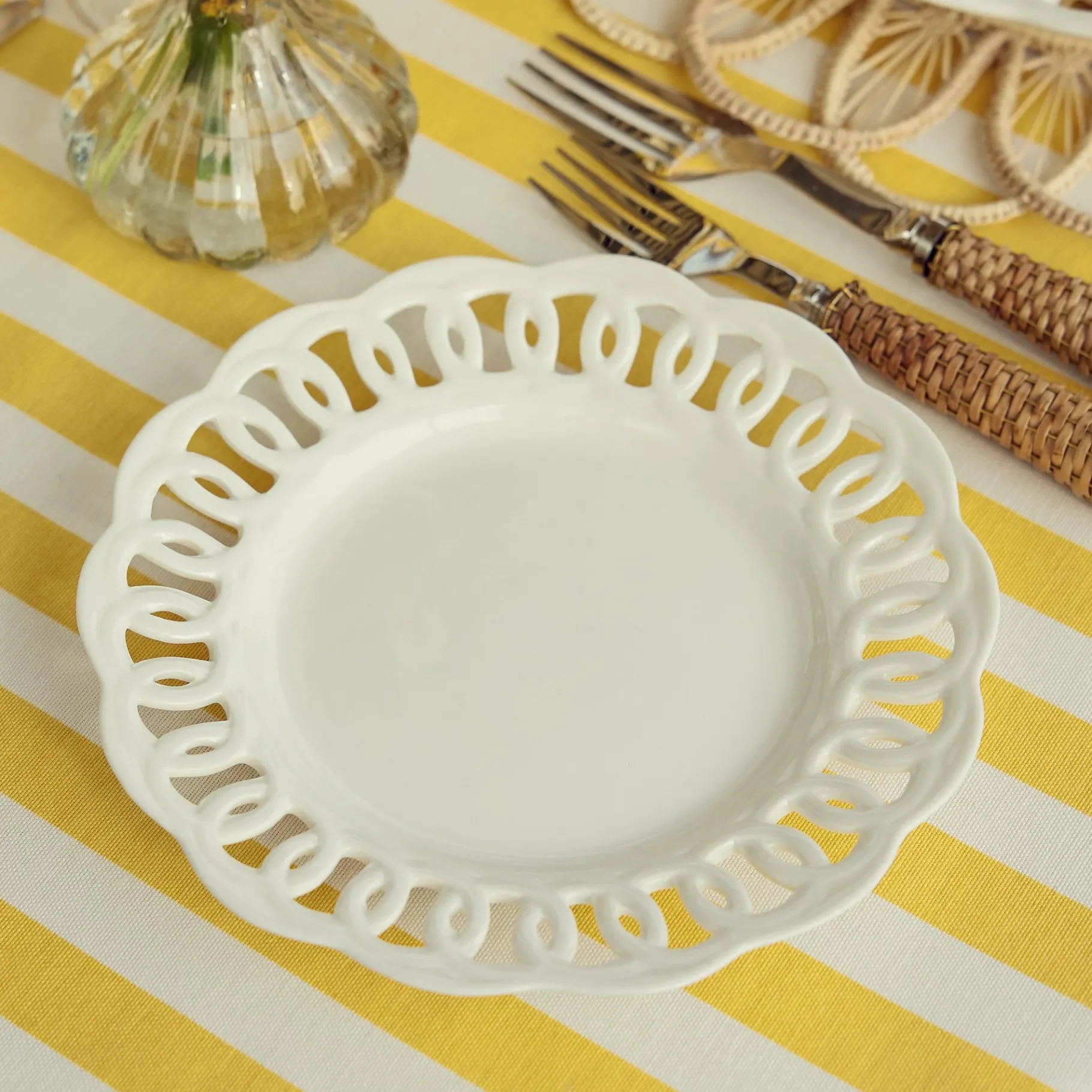 Mrs. Alice Crockery Sets|White Lace Starter Plates (Set Of 4)