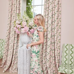 Mrs. Alice Vases|White Liliana Scalloped Rattan Pedestal And Urn