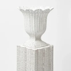 Mrs. Alice Vases|White Liliana Scalloped Rattan Pedestal And Urn
