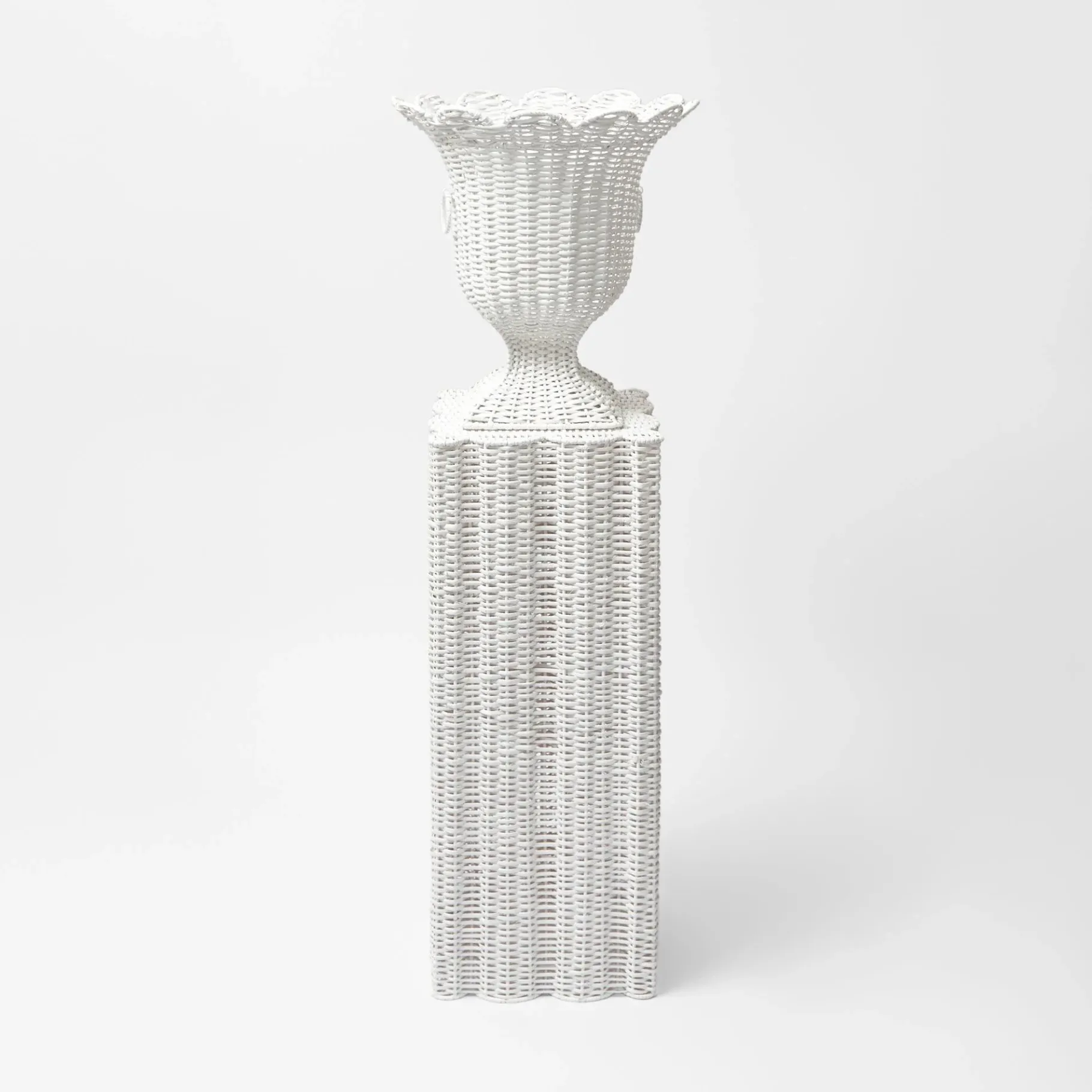 Mrs. Alice Rattan Furniture|White Liliana Scalloped Rattan Pedestal And Urn