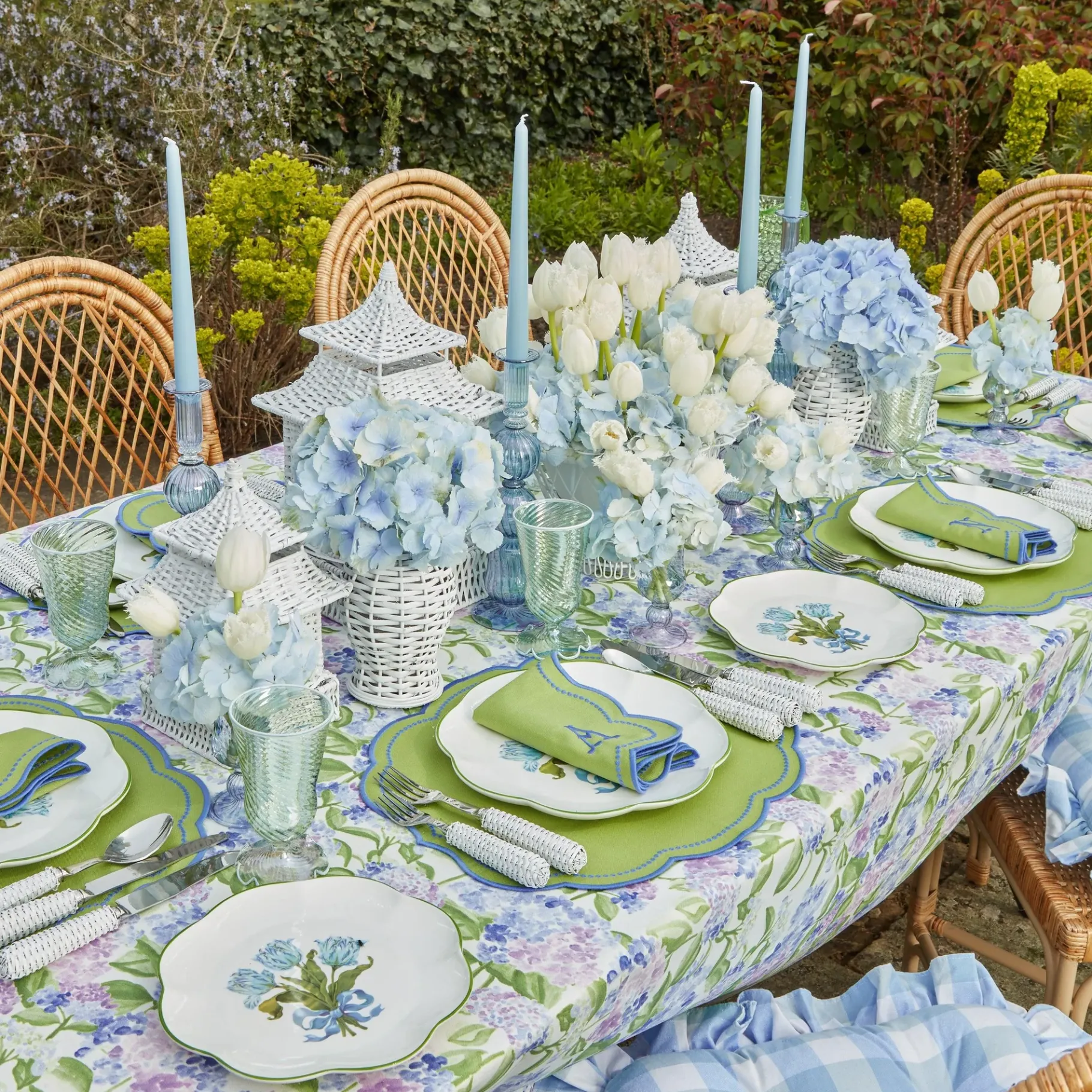 Mrs. Alice Rattan Tableware|White Rattan Vase (Set Of 3)